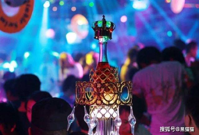 2022年币圈女商务生存现状<strong></p>
<p>币圈千里</strong>！