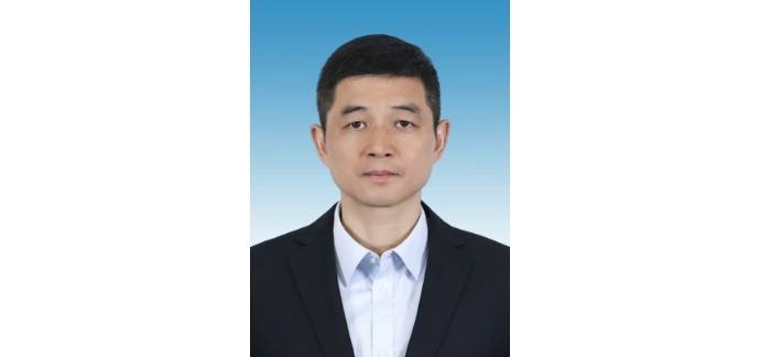 央地交流！“75后”女厅长进京履新<strong></p>
<p>紫牛币交所</strong>，陈克龙“空降”江西