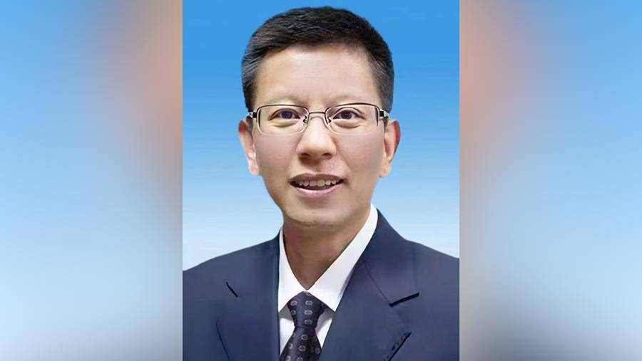 央地交流！“75后”女厅长进京履新<strong></p>
<p>紫牛币交所</strong>，陈克龙“空降”江西