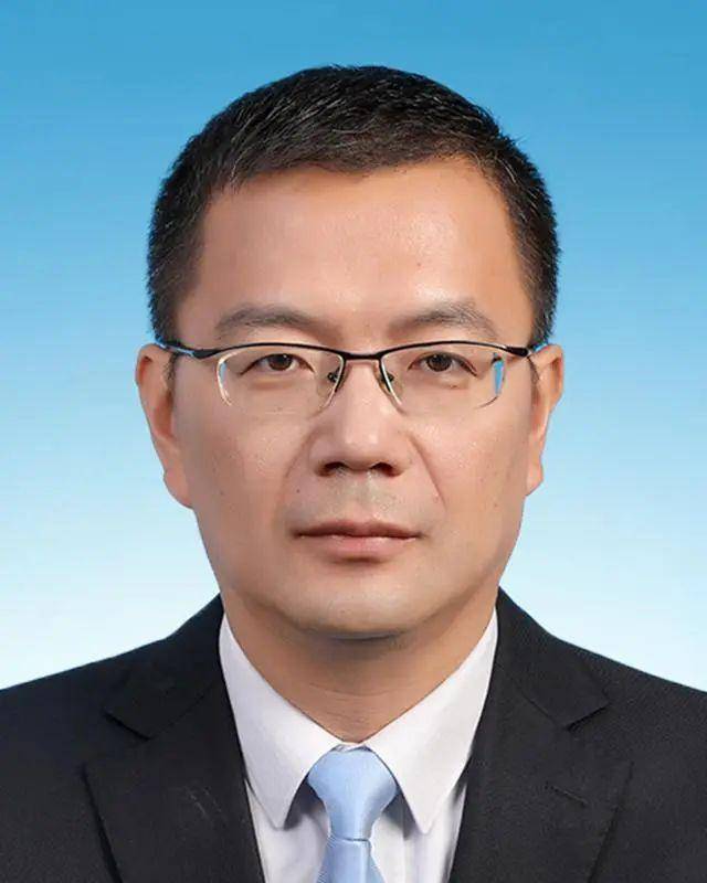 75后的他履新重庆<strong></p>
<p>SATOX</strong>，曾在福建工作