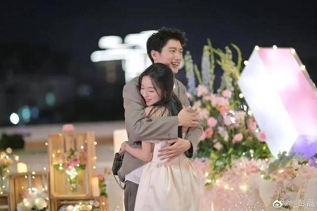 从官宣到分手不足10天<strong></p>
<p>币动</strong>，你还敢嗑恋综cp吗？
