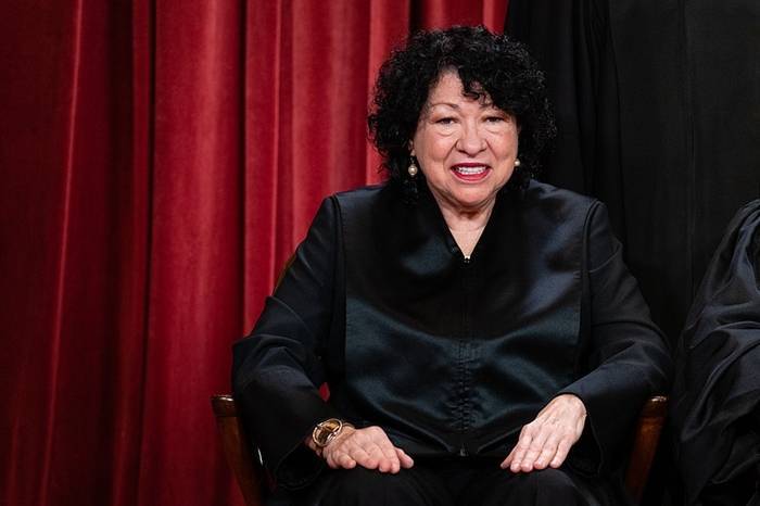 最后反击<strong></p>
<p>BiBoss</strong>，美国民主党要让哈里斯当大法官？