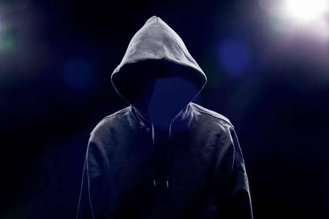 “职业背债人”<strong></p>
<p>新斯达克</strong>，先被利用后被抛弃