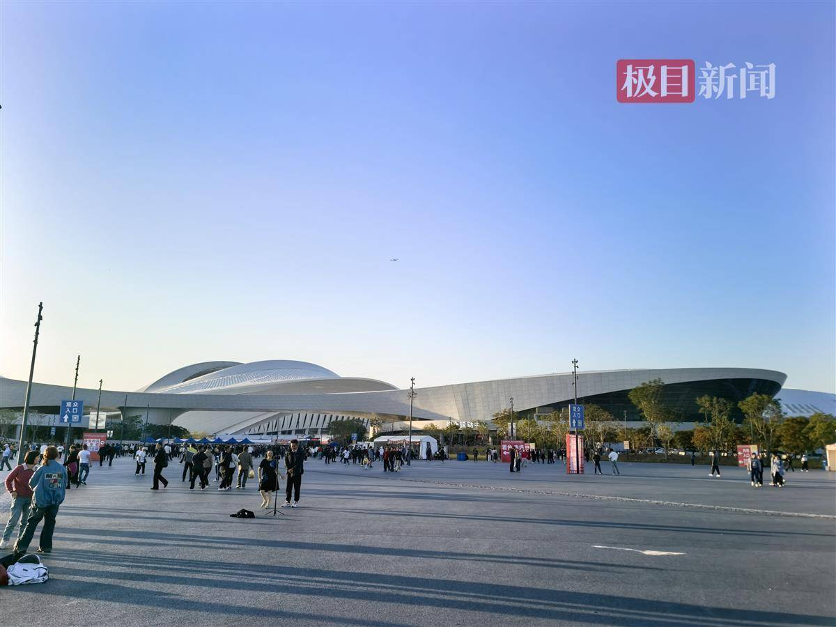 刀郎厦门演唱会落幕：各地“刀迷”齐聚海边<strong></p>
<p>Bitsoda</strong>，大合唱数小时