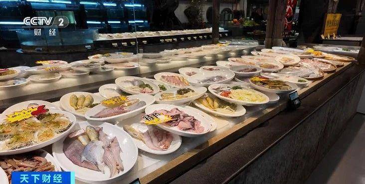 火热<strong></p>
<p>BTHEx</strong>！年夜饭价格普遍下调 除夕午餐预订量也“爆单”