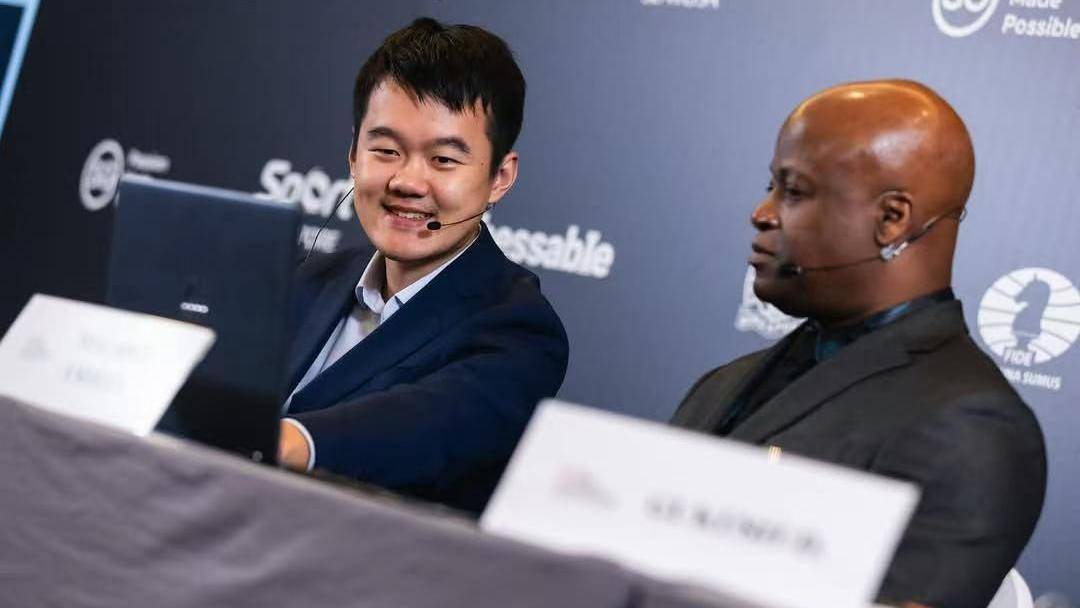 国际象棋世界冠军赛丨教科书级名场面<strong></p>
<p>EXX</strong>！来自棋王丁立人的最强反击