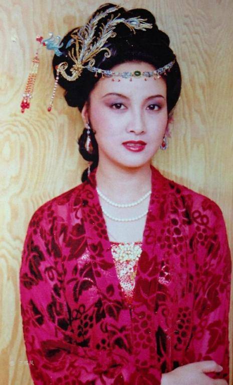 贾惜春：陈晓旭当年是装的<strong></p>
<p>BXMEX</strong>，不然演不了林黛玉，我是装得不够彻底