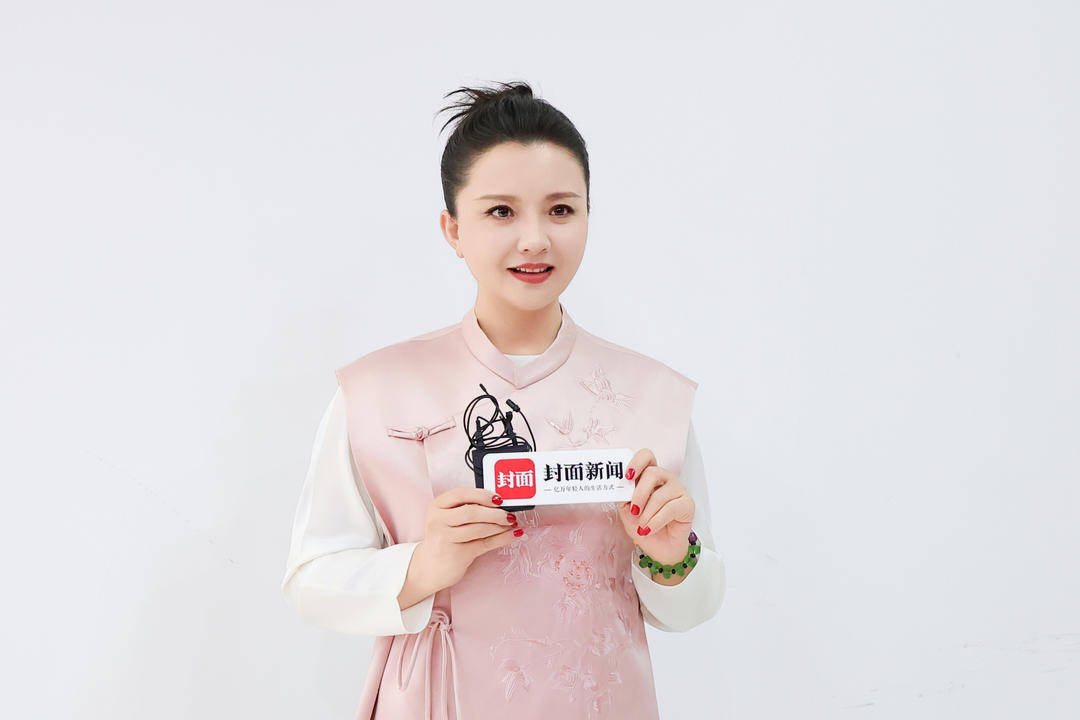 “槿汐姑姑”孙茜四上春晚：用<strong></p>
<p>鲸交所</strong>我的解说与视障朋友共享除夕盛宴丨封面头条
