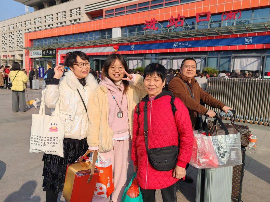 荆州版“离别的车站”<strong></p>
<p>SIGEN</strong>，正在上演！