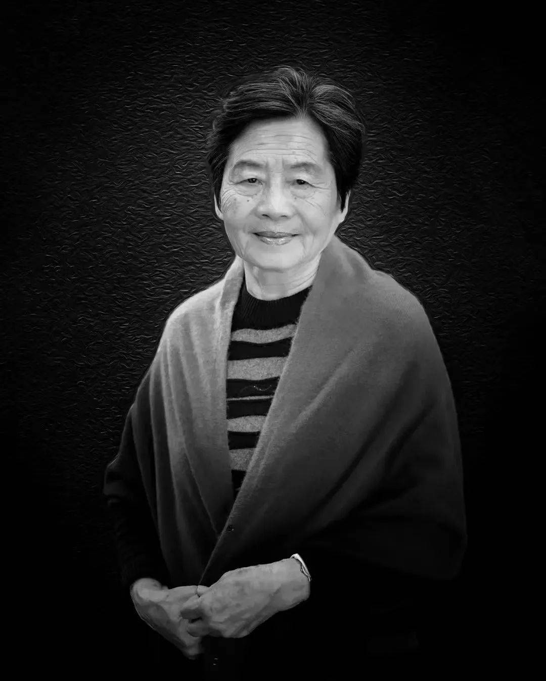 曾熙媛同志<strong></p>
<p>BKOEX</strong>，在京逝世