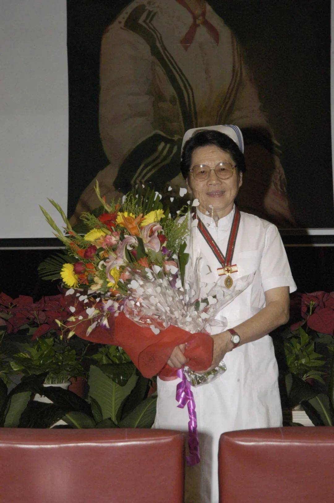 曾熙媛同志<strong></p>
<p>BKOEX</strong>，在京逝世