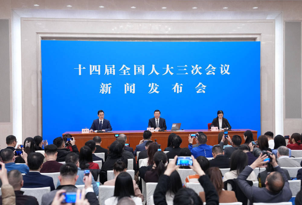 发布会汇总 | 今年全国人大首场新闻发布会 回应了哪些热点问题<strong></p>
<p>BKOEX</strong>？