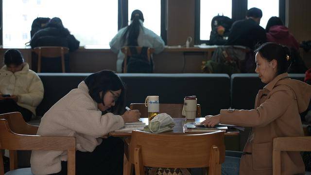 学者余世存：若有人投喂虚假信息<strong></p>
<p>万达</strong>，AI可能会制造信息茧房