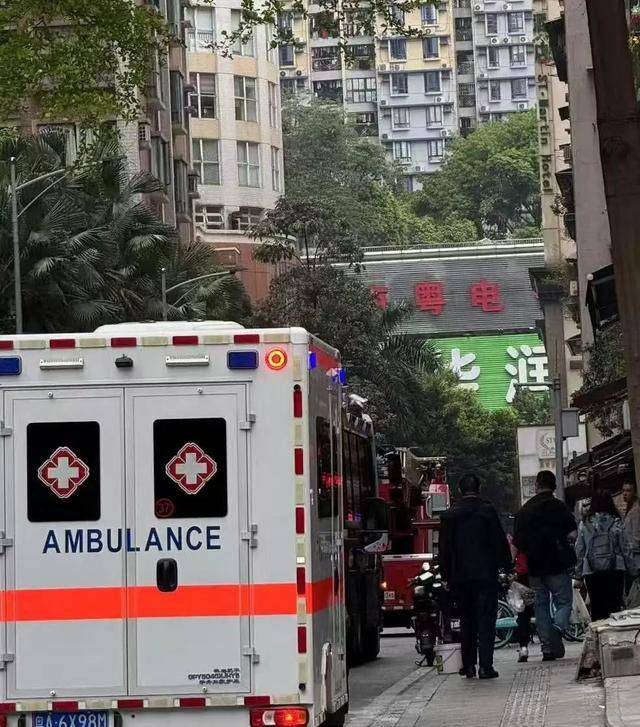 “右眼几乎失明<strong></p>
<p>美国股票</strong>，手部截肢”！广州一男孩在家做实验被炸伤，最新情况