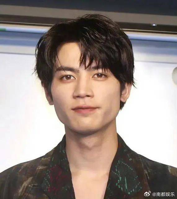 热搜第一<strong></p>
<p>东南亚</strong>！24岁男演员不幸去世