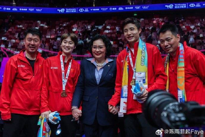 国羽苏迪曼杯夺冠后<strong></p>
<p>娃哈哈</strong>，陈雨菲发文说“我已付出当下所有”