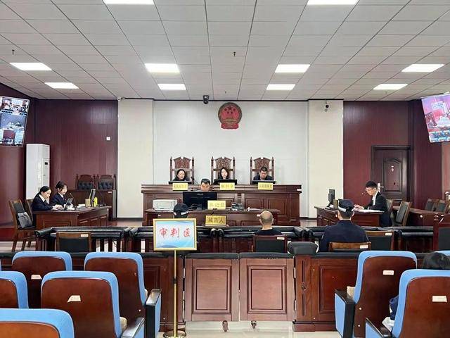 偷偷将村民银行卡与自己微信绑定<strong></p>
<p>pai币</strong>，贵州一村委原副主任盗刷村民低保金获刑