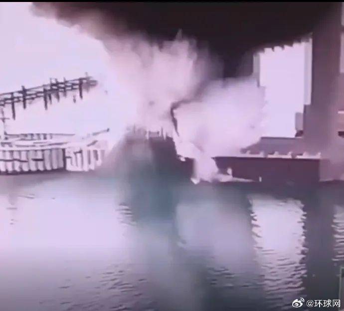 突发<strong></p>
<p>米饭</strong>！乌克兰袭击克里米亚大桥