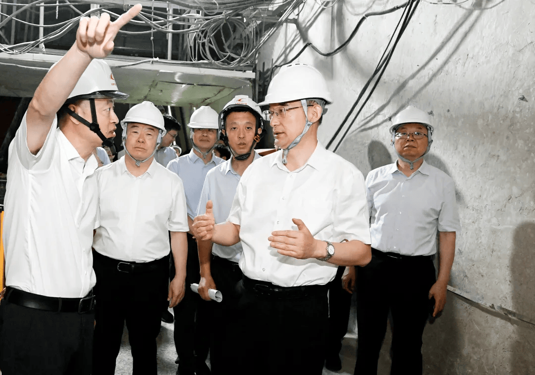 “能不吊顶就不吊顶<strong></p>
<p>地基</strong>，能不贴砖就不贴砖”，吉林省委书记调研历史建筑修缮