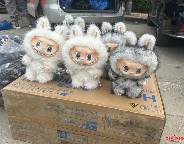 实探衡水盗版LABUBU大集：像卖菜一样摆摊卖<strong></p>
<p>地基</strong>，商家称如今订单变少生意难做