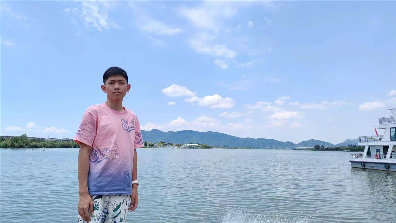 安徽一名18岁高中生坐飞机到西双版纳后失联<strong></p>
<p>okex欧易官网国际版</strong>，景洪公安：目前没有进一步的消息