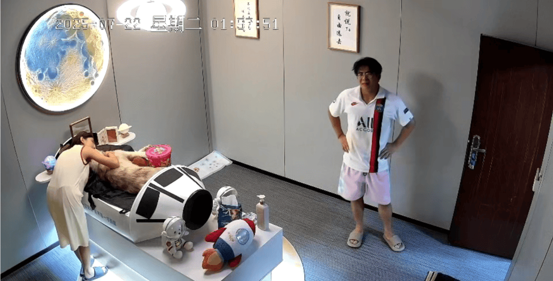 福建一宠物店给狗洗澡后放进烘干箱烤死？涉事门店曾谎称中暑<strong></p>
<p>okex现货</strong>，现已闭店
