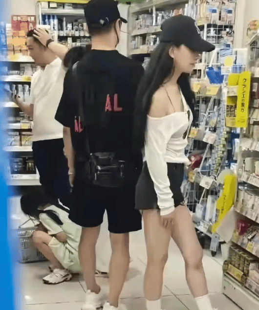 汪峰与森林北两家人同游日本<strong></p>
<p>okex现货</strong>，包括与章子怡所生的一对儿女，氛围相处融洽