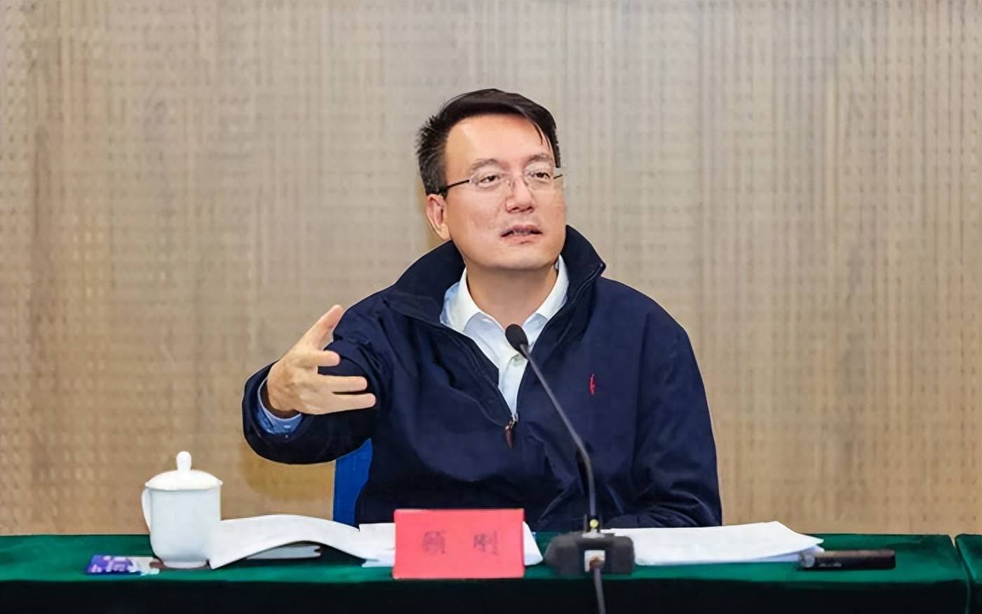 <strong></p>
<p>OKEx</strong>他或将成为全国副省级城市政府最年轻“一把手”