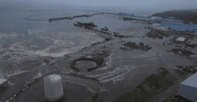 海军基地遇上大地震<strong></p>
<p>okex钱包下载链接</strong>，港内全是新核潜艇，损坏一艘都能让俄军心疼