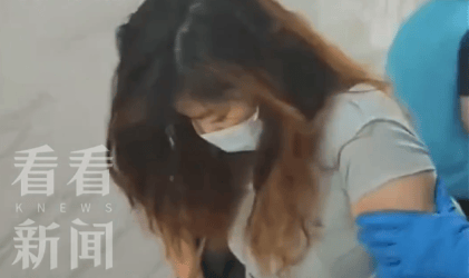 女艺人撞警逃逸被当场压制<strong></p>
<p>okex</strong>，躺地大喊“不能呼吸”，事后否认冲撞！