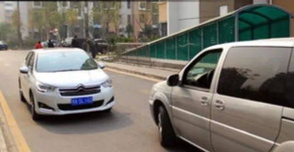 “刚走出去不到一分钟就出事”<strong></p>
<p>中币安全</strong>，一家五口1死4伤！家属最新发声