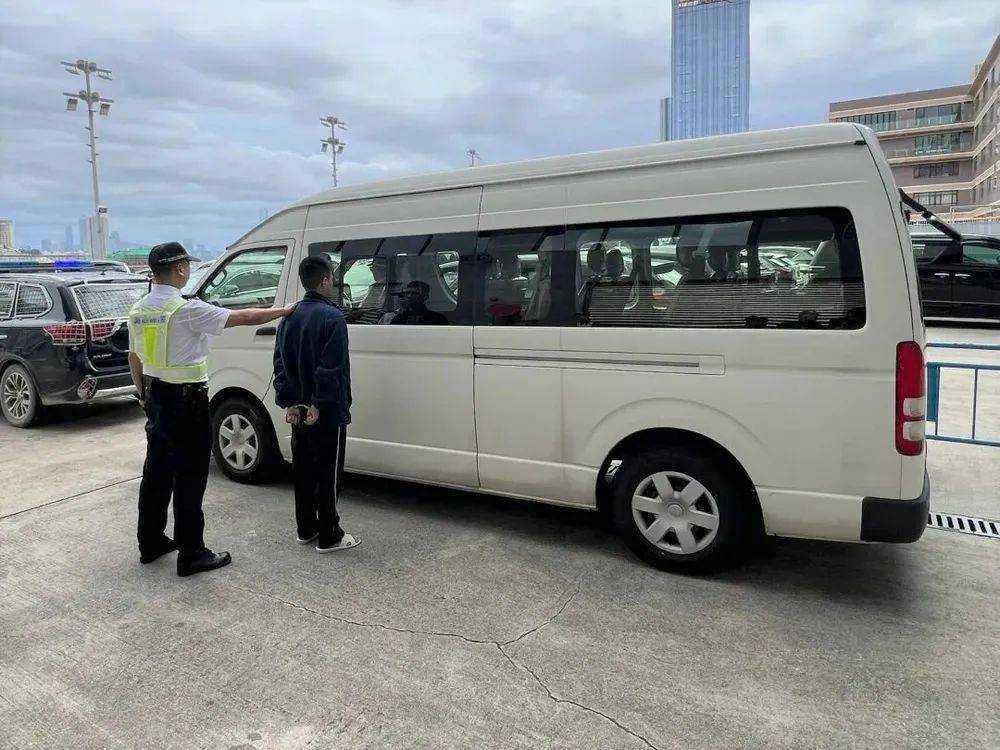 36岁内地男子靠“水下推进器”偷渡至澳门<strong></p>
<p>欧易</strong>，被海关抓个正着，获刑4个月