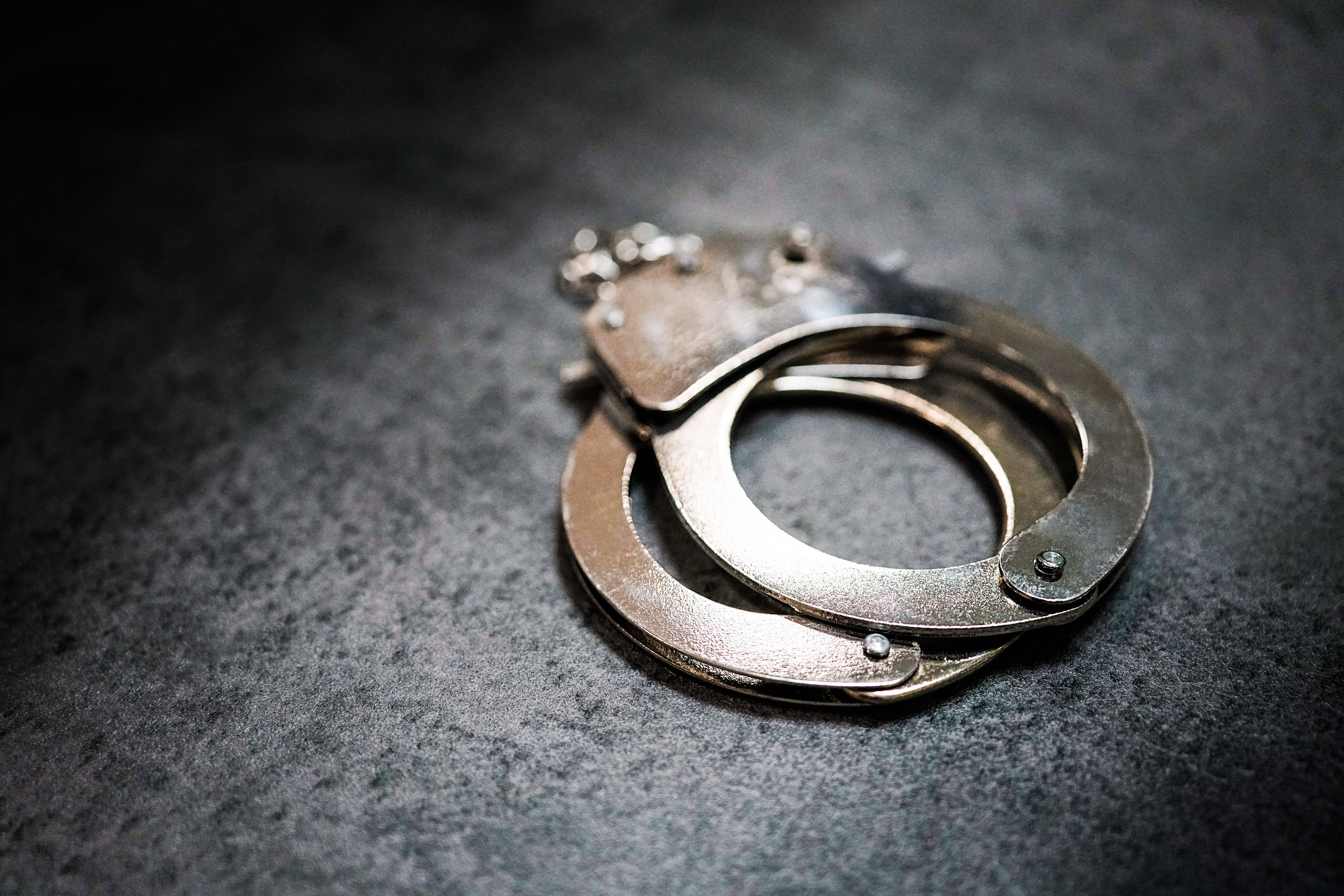 重大职务犯罪嫌疑人梁小菲被遣返回国<strong></p>
<p>okex香港的地址</strong>，曾任广西莱德投资实控人