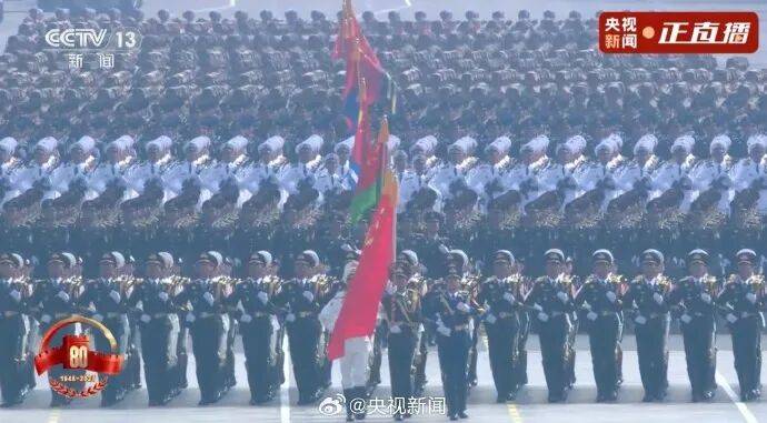 歼20S、DF61导弹<strong></p>
<p>最新okex网</strong>，震撼亮相！三支兵种首次亮相天安门广场，空中梯队战机起飞