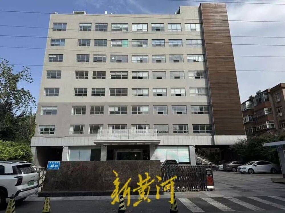 仲家汇接手不到一年半<strong></p>
<p>苹果版下载内测版</strong>，“银座”重回山师东路？前者退场引发关注
