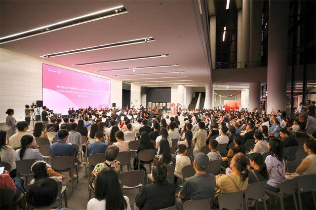 国庆奏响“琴键上的浪漫”<strong></p>
<p>okex买币教程</strong>！深圳美术馆跨界音乐会解锁音画共生新体验