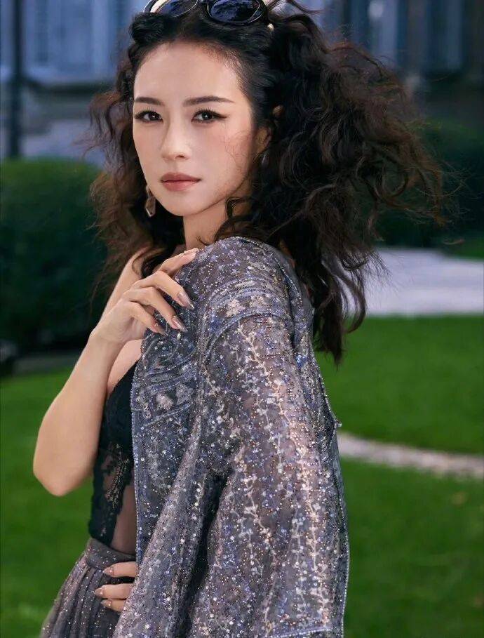时装周上的女明星<strong></p>
<p>okex中国官网</strong>，秋冬氛围感一键封顶！