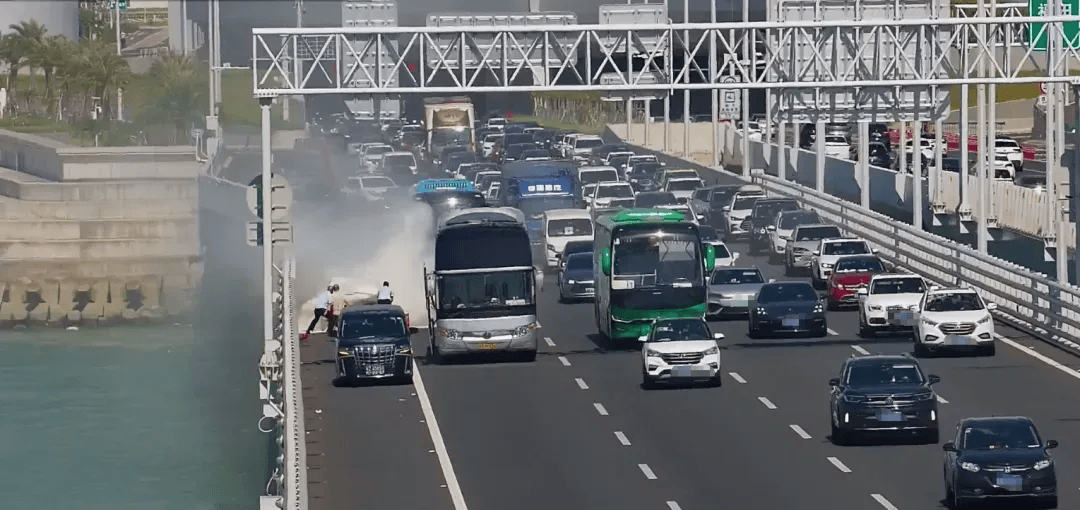 粤B·97821D、粤Z·AG85澳、粤T·91736<strong></p>
<p>okex中国官网</strong>，你们被拍下来了！