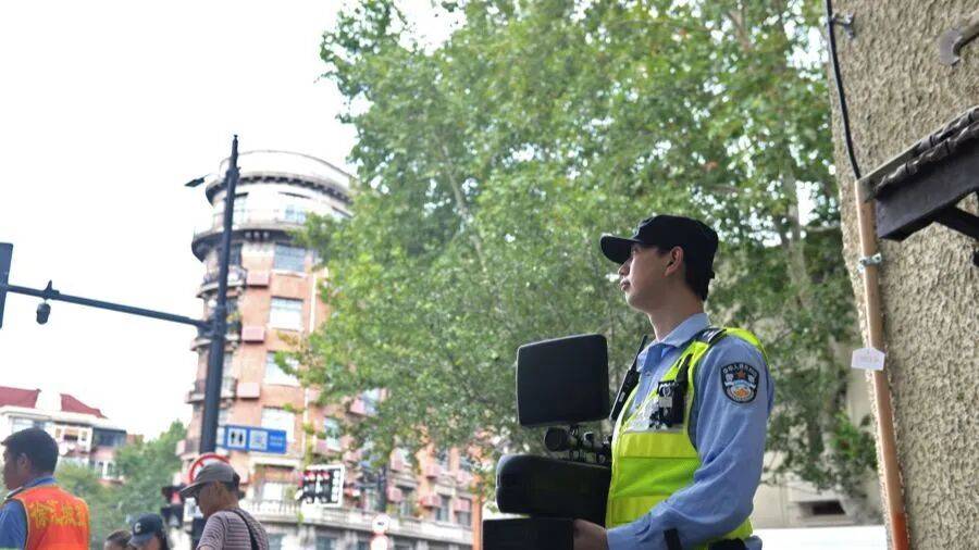 突然群发<strong></p>
<p>okex币官网app</strong>！大批上海市民收到警方短信！全市爆火网红已被锁定...有爸爸因孩子违规被罚款